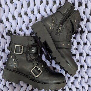 Zorrah Stud shoes